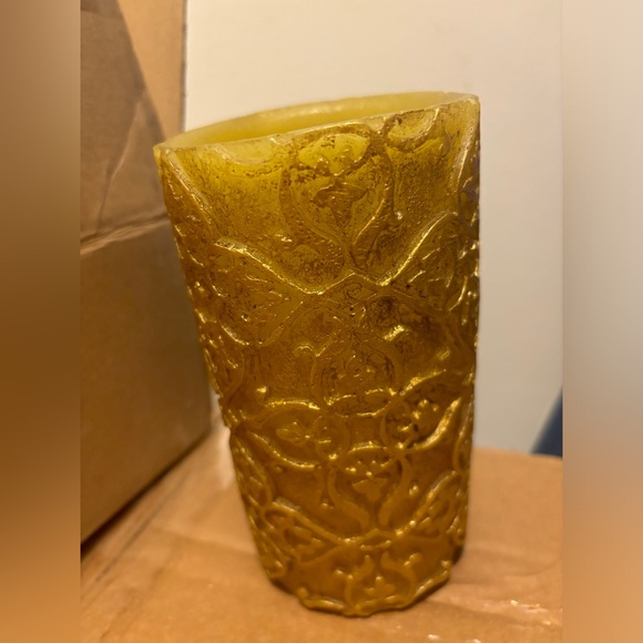 Gold Ornate Flameless Candles - Picture 3 of 5